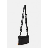 HXTN Supply FORAY SHOULDER BAG UNISEX - Across body bag - black