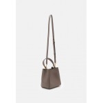 Tory Burch MCGRAW SMALL BUCKET BAG - Handbag - silver maple/brown