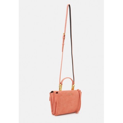 Coccinelle ARLETTIS - Handbag - geranium/pink