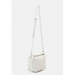 Glamorous Handbag - white