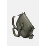 Coach EXCL GLOVETANNED BEAT SADDLE BAG WITH STRAP - Across body bag - army green/green
