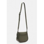 Coach EXCL GLOVETANNED BEAT SADDLE BAG WITH STRAP - Across body bag - army green/green