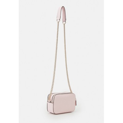 Guess HASSIE CROSSBODY CAMERA - Across body bag - powder pink/pink