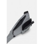 Karl Kani SIGNATURE REFLECTIVE CROSSBODY BAG - Across body bag - silver/silver-coloured